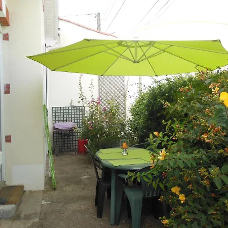 Les Rosiers